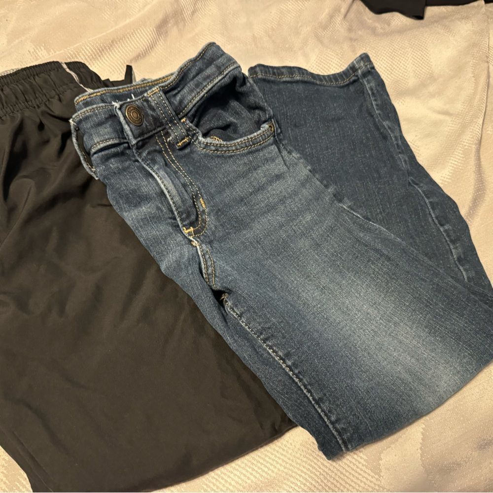 Boys Pair of Pants, Jeans‎ and track pants. Essential. Boys 6 - Picture 3 of 10